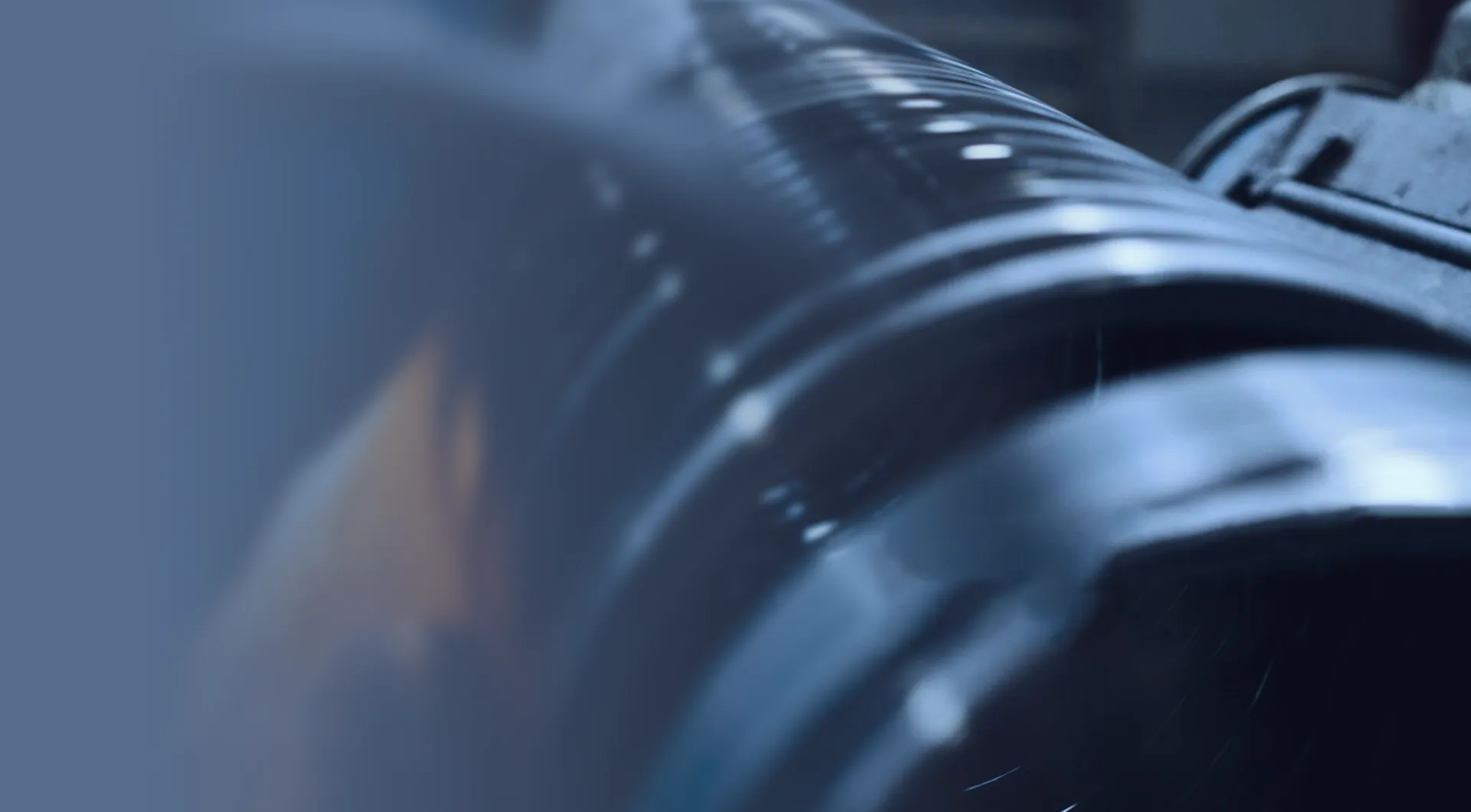 为AI算力板提供关键制程设备